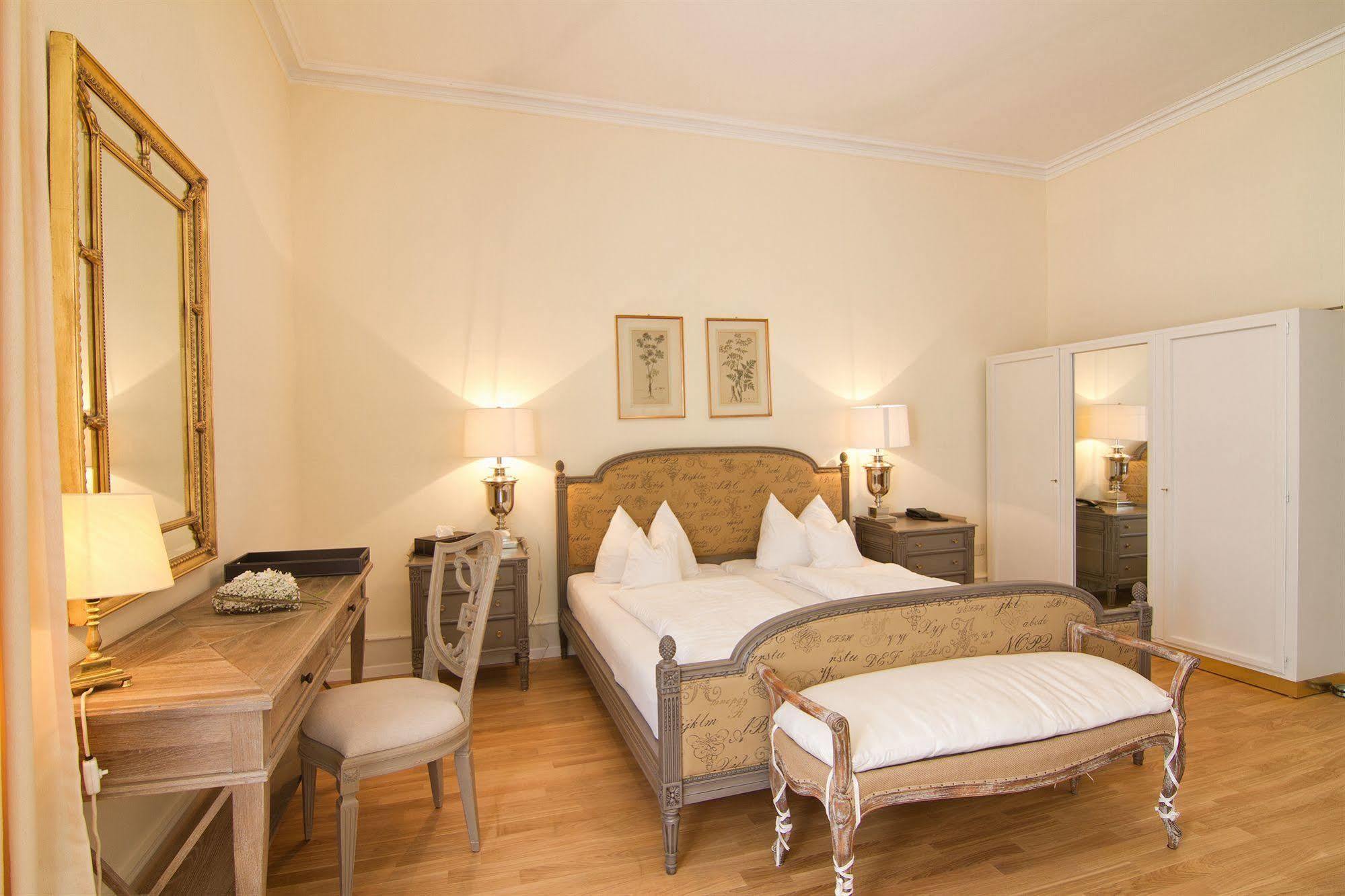 Hotel Romerbad Баденвайлер Екстериор снимка